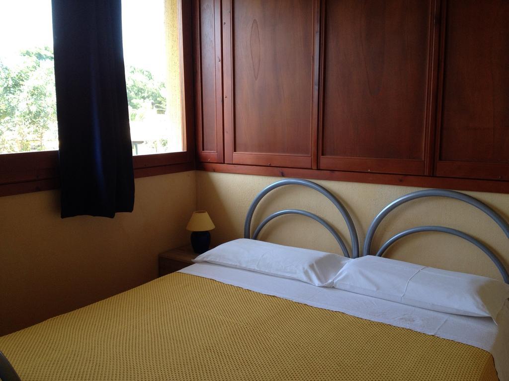 I Lentischi Apart otel Villasimius Oda fotoğraf